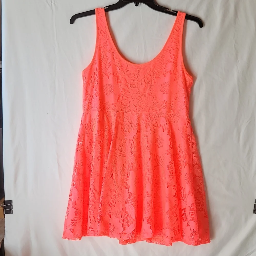 Aeropostale lace dress - Picture 3 of 3